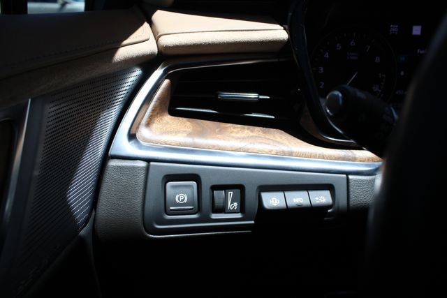 Used 2023 Cadillac XT5 Sportv w/ Platinum Package AWD/4WD image 10