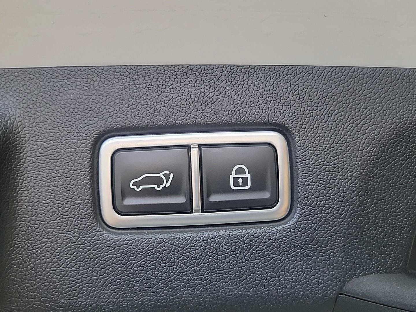 Certified 2023 Kia Sorento SX Prestige AWD/4WD image 8