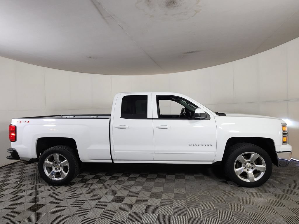 Used 2015 Chevrolet Silverado 1500 LT w/ LT Convenience Package AWD/4WD image 8