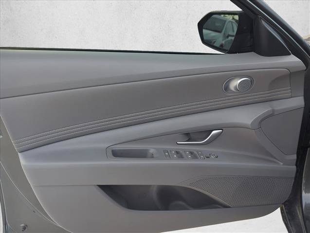 Used 2025 Hyundai Elantra Sport FWD image 7