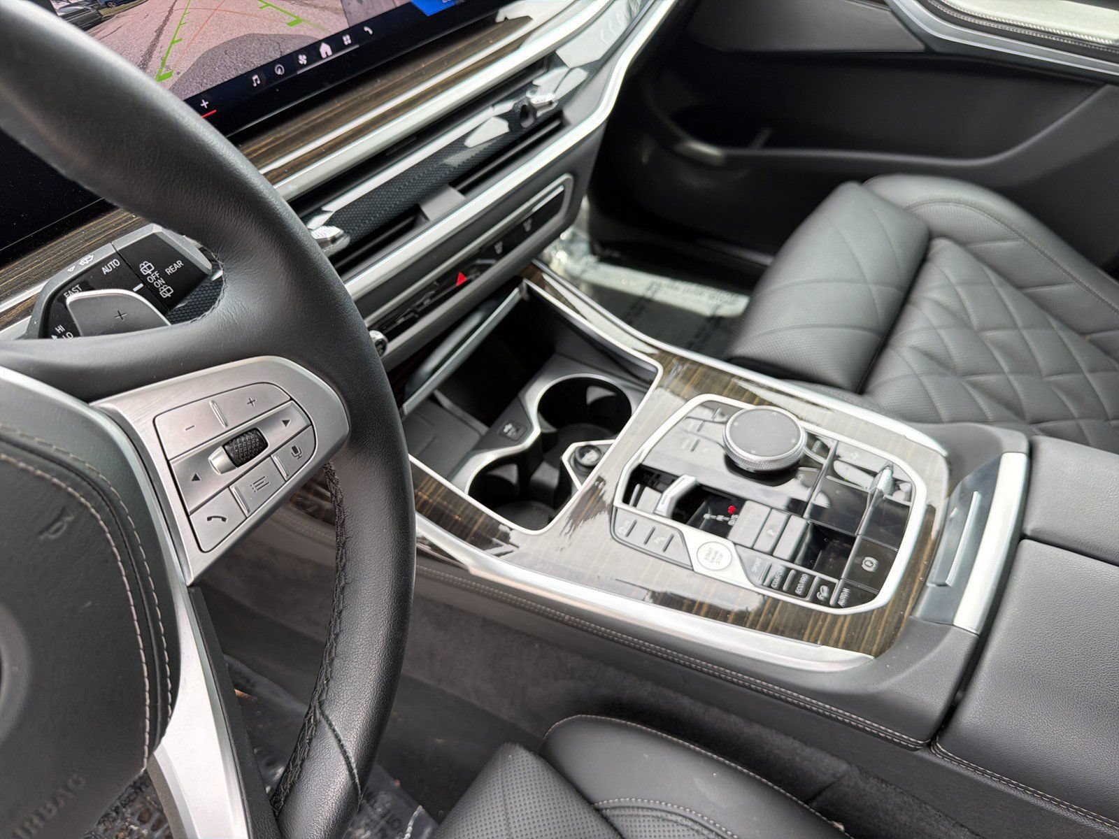 Used 2024 BMW X7 xDrive40i AWD/4WD image 26