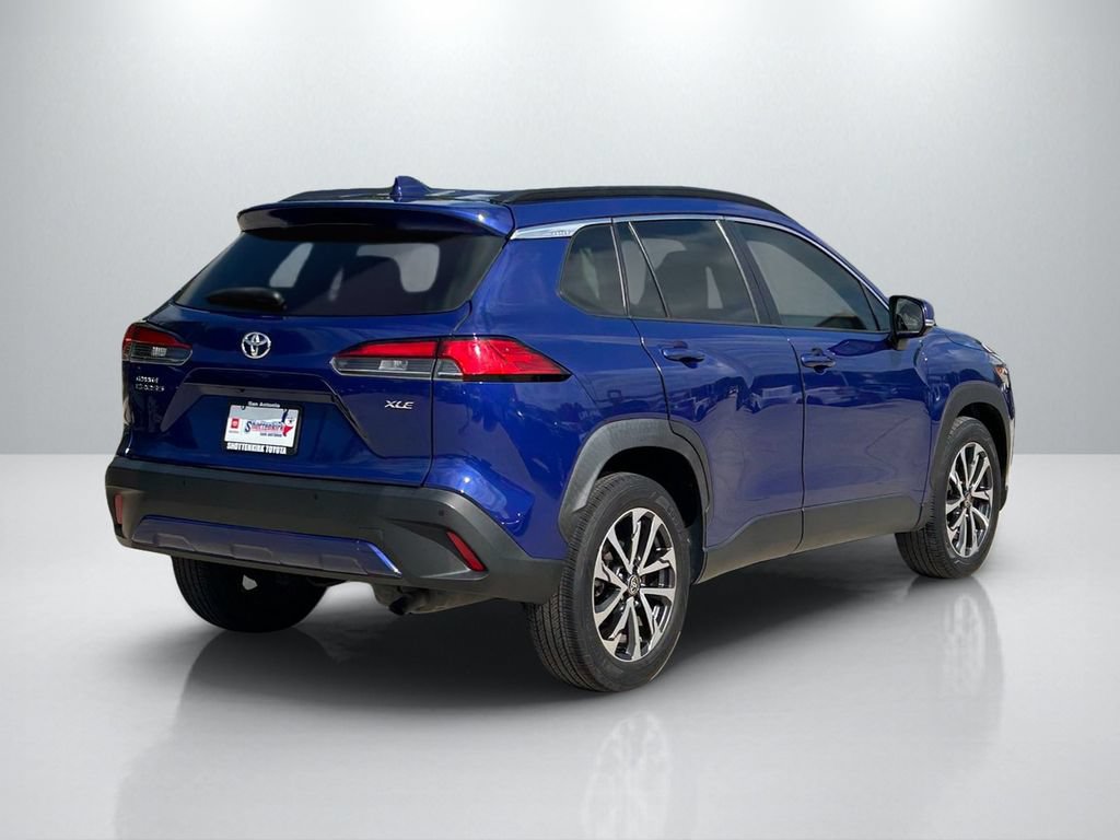 Certified 2022 Toyota Corolla Cross XLE w/ Convenience Package FWD image 5