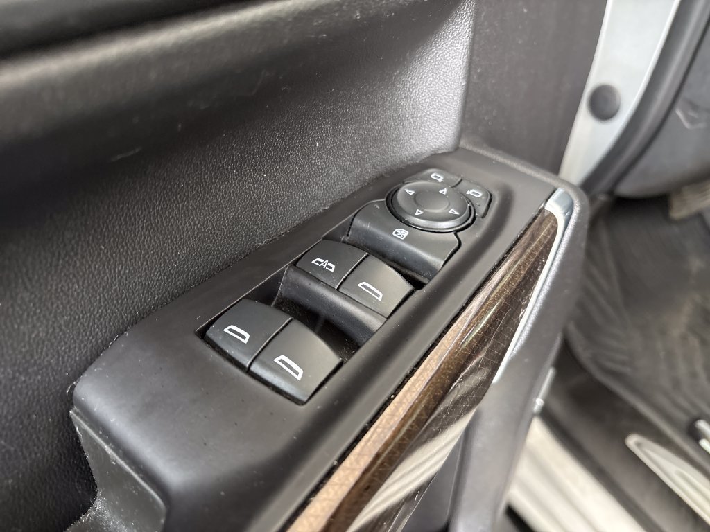 Used 2021 Chevrolet Silverado 1500 LT Trail Boss w/ Convenience Package II AWD/4WD image 16