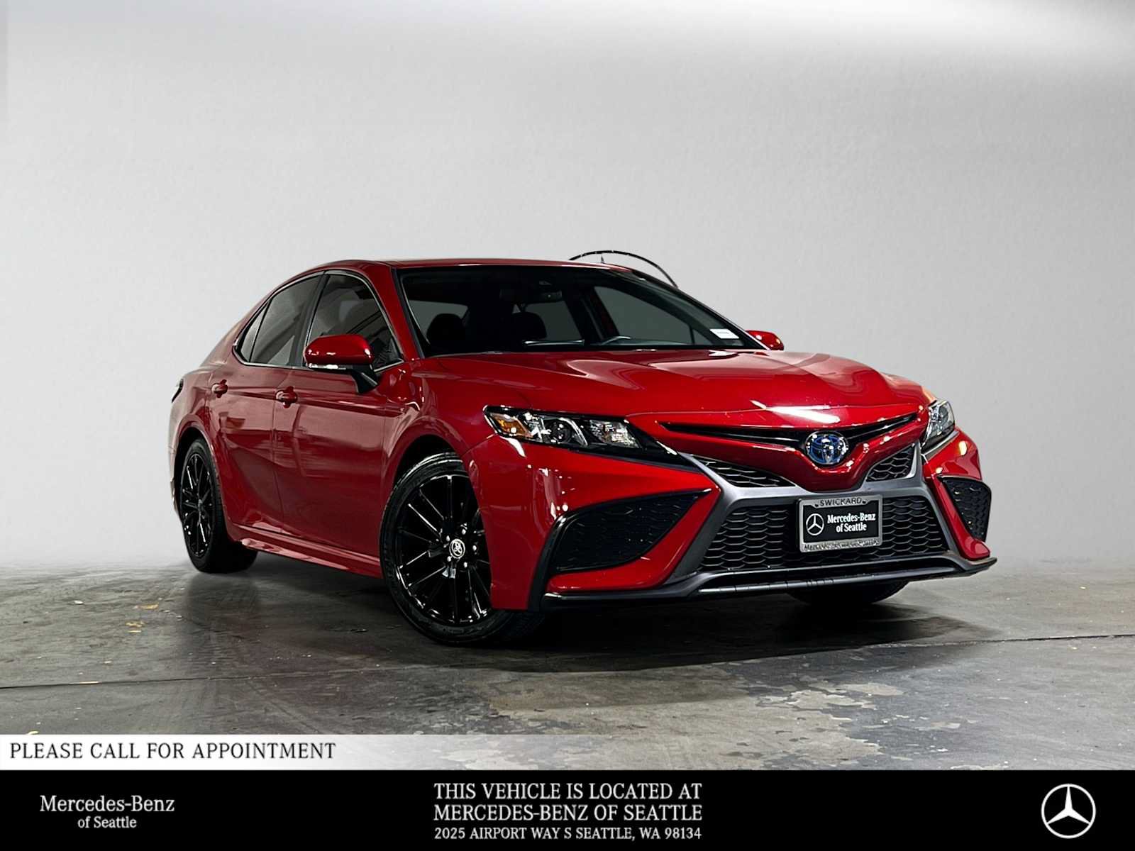 Used 2022 Toyota Camry SE w/ Audio Upgrade Package FWD image 1