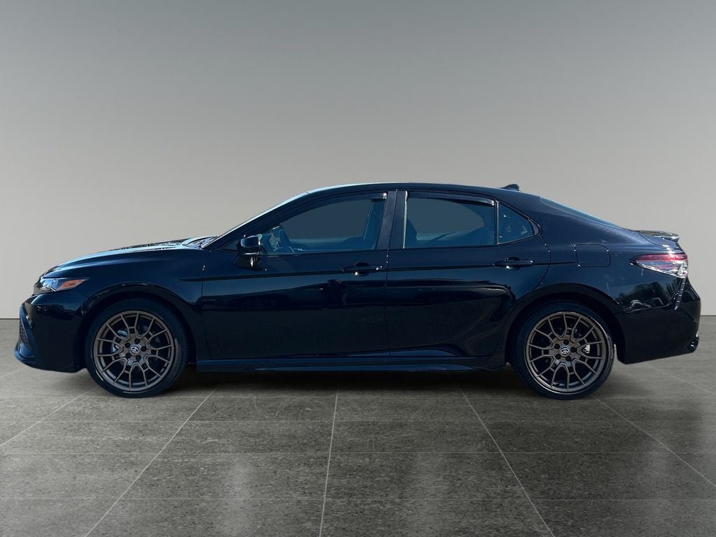 Used 2024 Toyota Camry SE AWD/4WD image 4