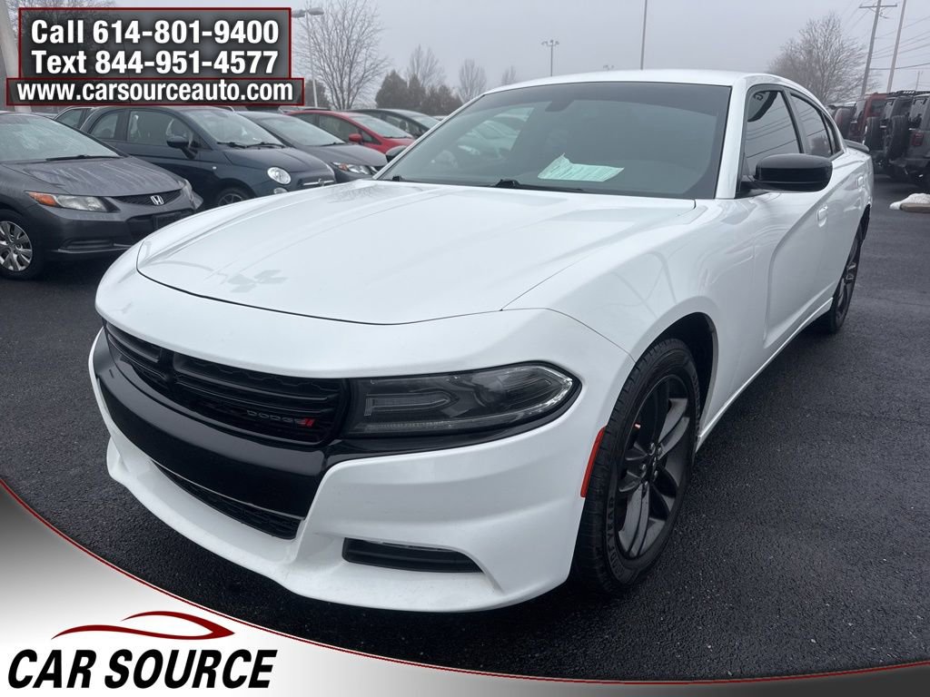 Used 2019 Dodge Charger SXT w/ Blacktop Package image 2