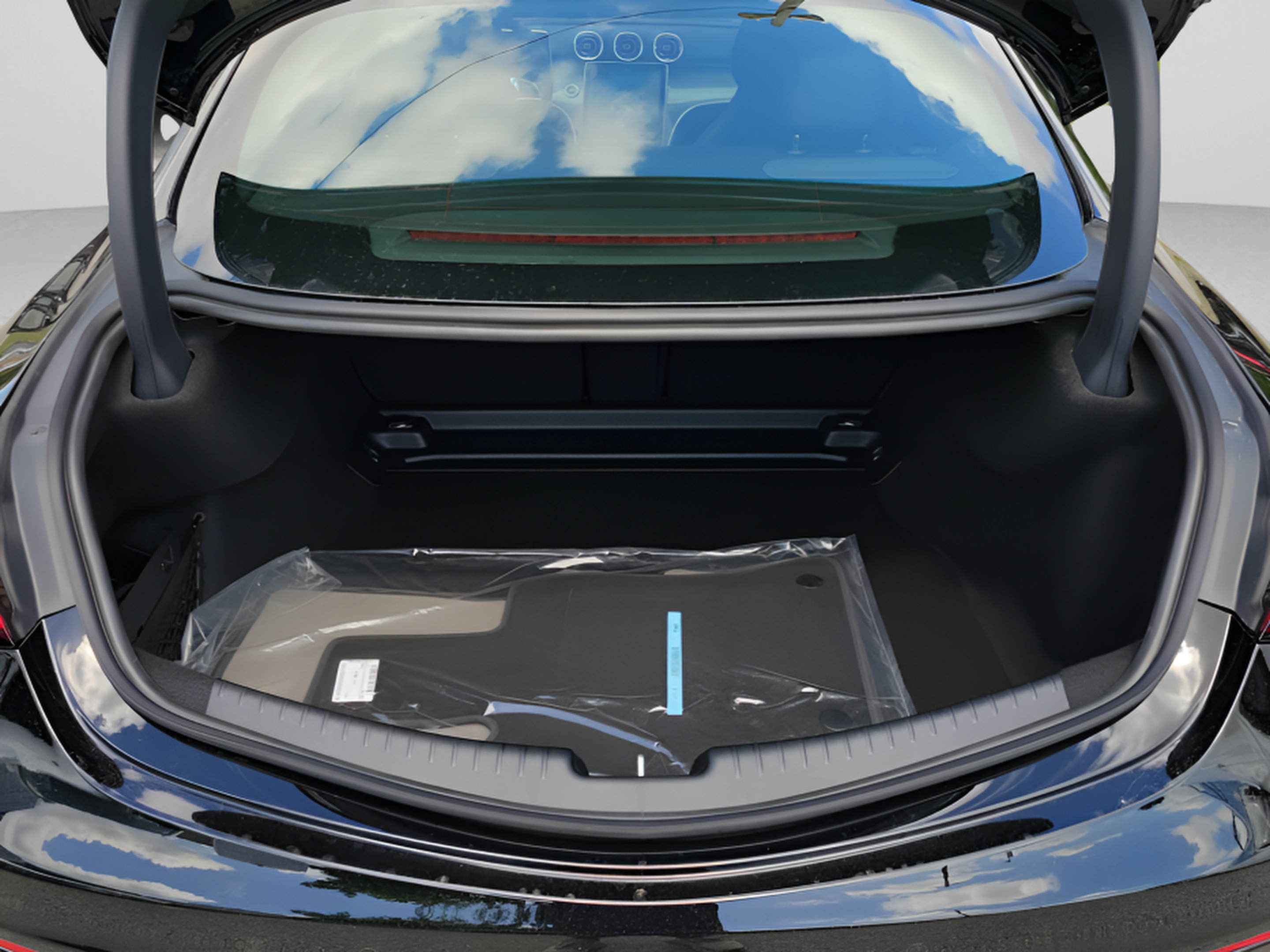 New 2026 Mercedes-Benz CLE 300 4MATIC Coupe image 5