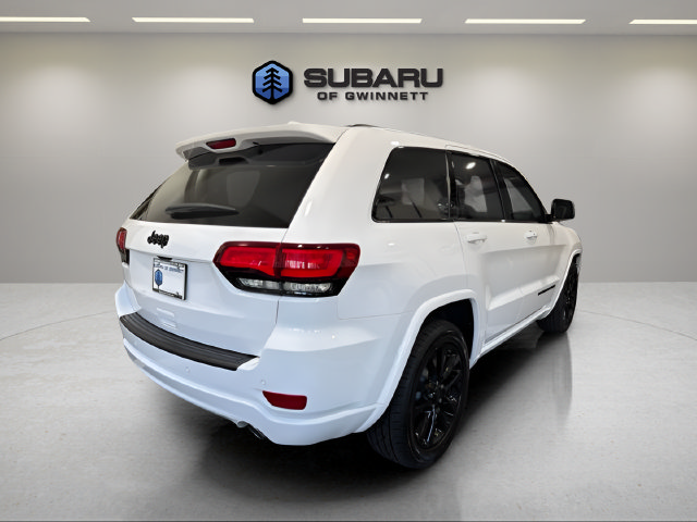 Used 2020 Jeep Grand Cherokee Altitude RWD image 5