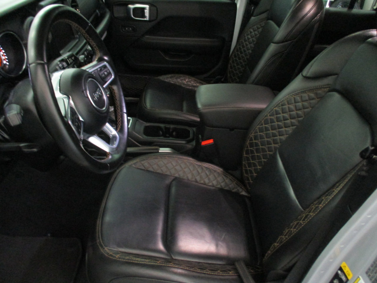 Used 2022 Jeep Wrangler Unlimited Sahara image 9