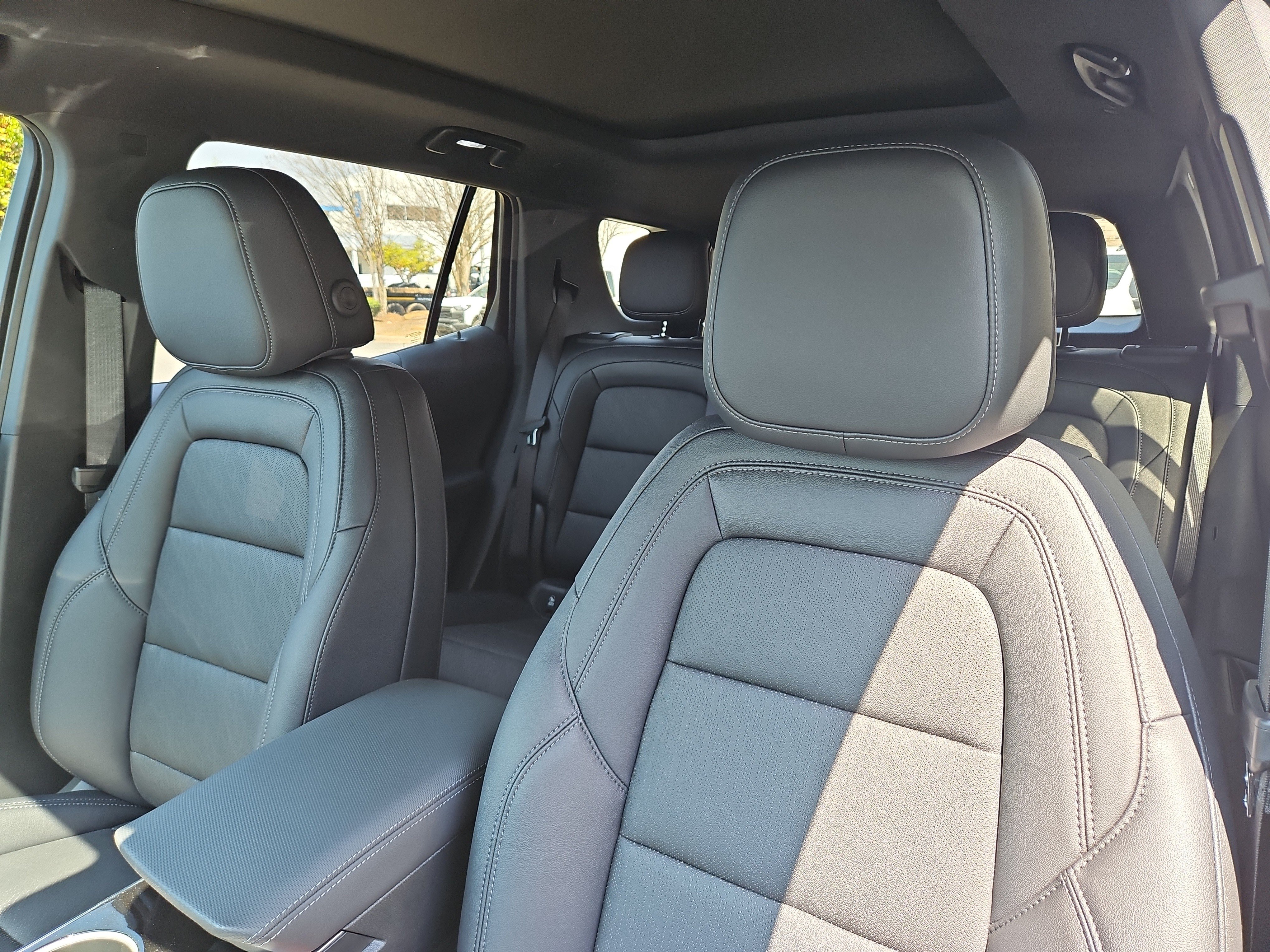 New 2026 Chevrolet Equinox LT w/ Convenience Package II FWD image 15