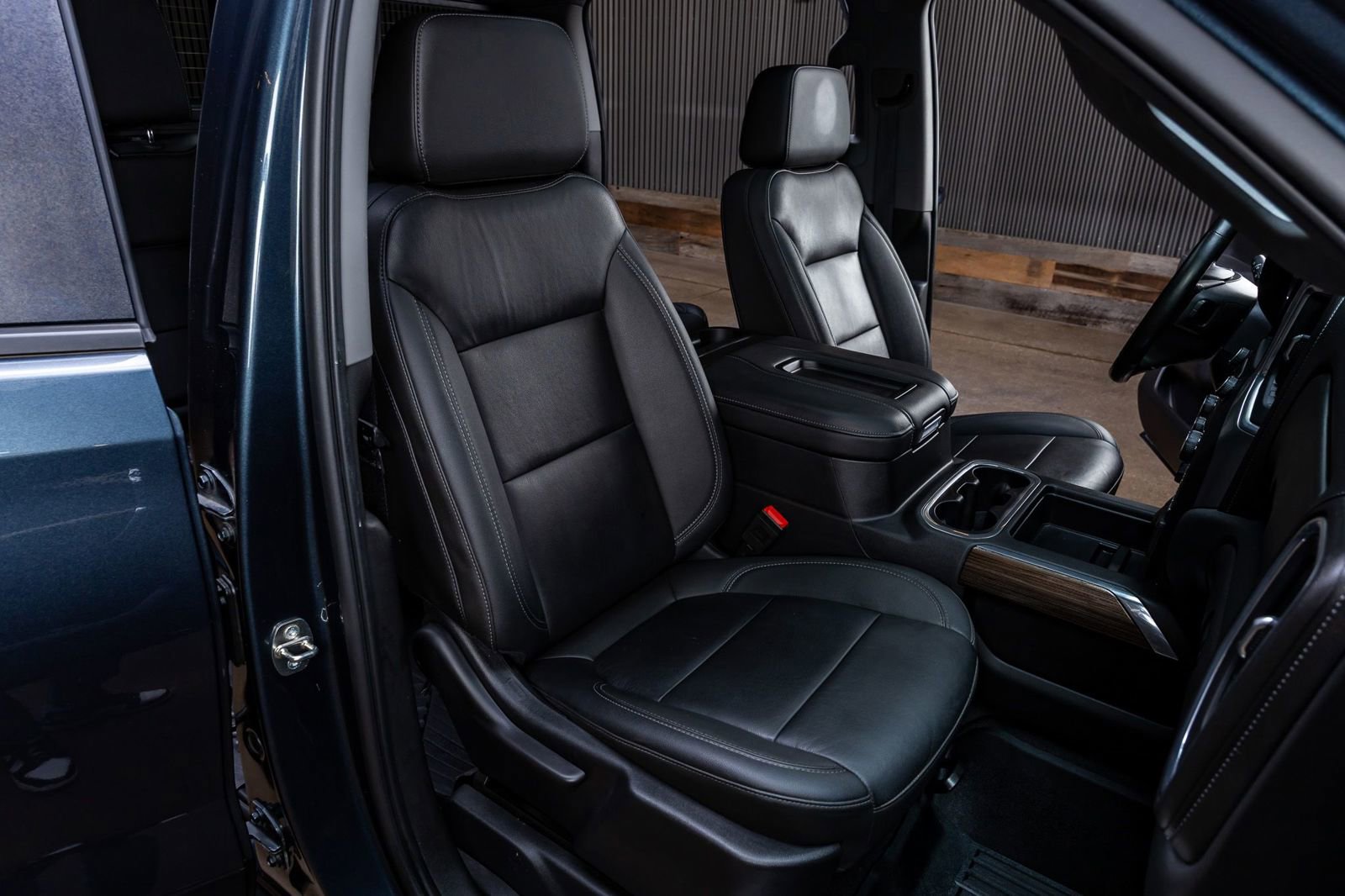 Used 2020 Chevrolet Silverado 1500 RST w/ All-Star Edition AWD/4WD image 28