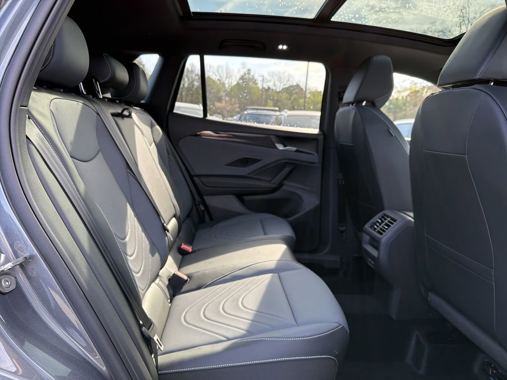 New 2026 Volkswagen Tiguan SE R-Line image 16