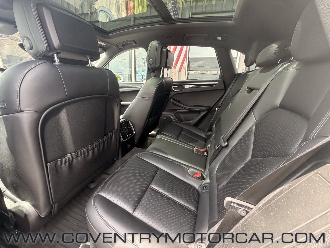 Used 2018 Porsche Macan Sport Edition AWD/4WD image 35