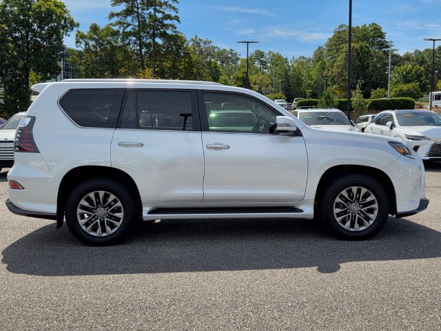 Used 2023 Lexus GX 460 Luxury w/ Sport Design Package AWD/4WD image 6