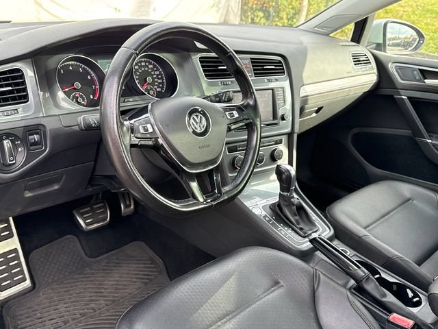 Used 2017 Volkswagen Golf Alltrack SE AWD/4WD image 16