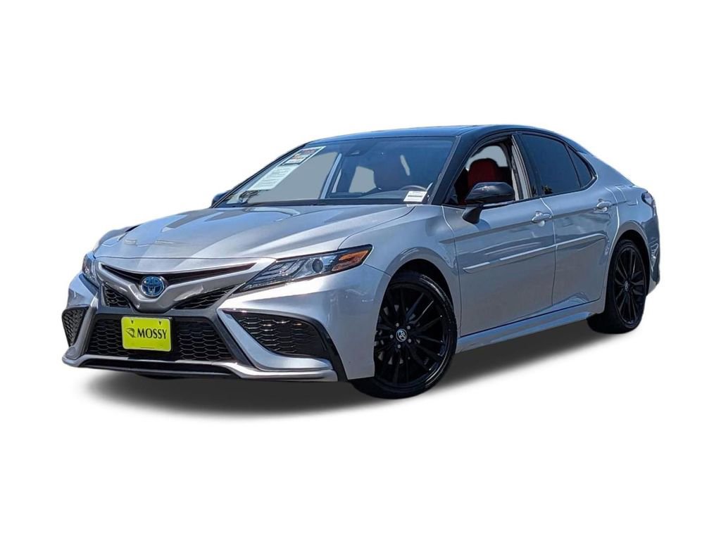 Used 2024 Toyota Camry XSE w/ Navigation Package FWD image 1