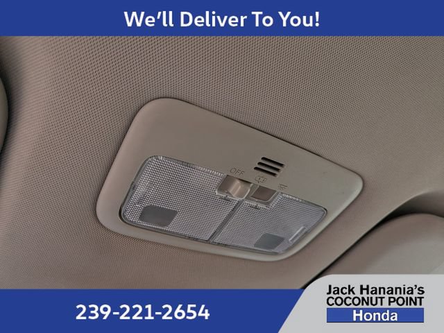 Used 2015 Toyota Corolla LE FWD image 21