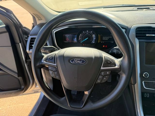 Used 2020 Ford Fusion SE image 13