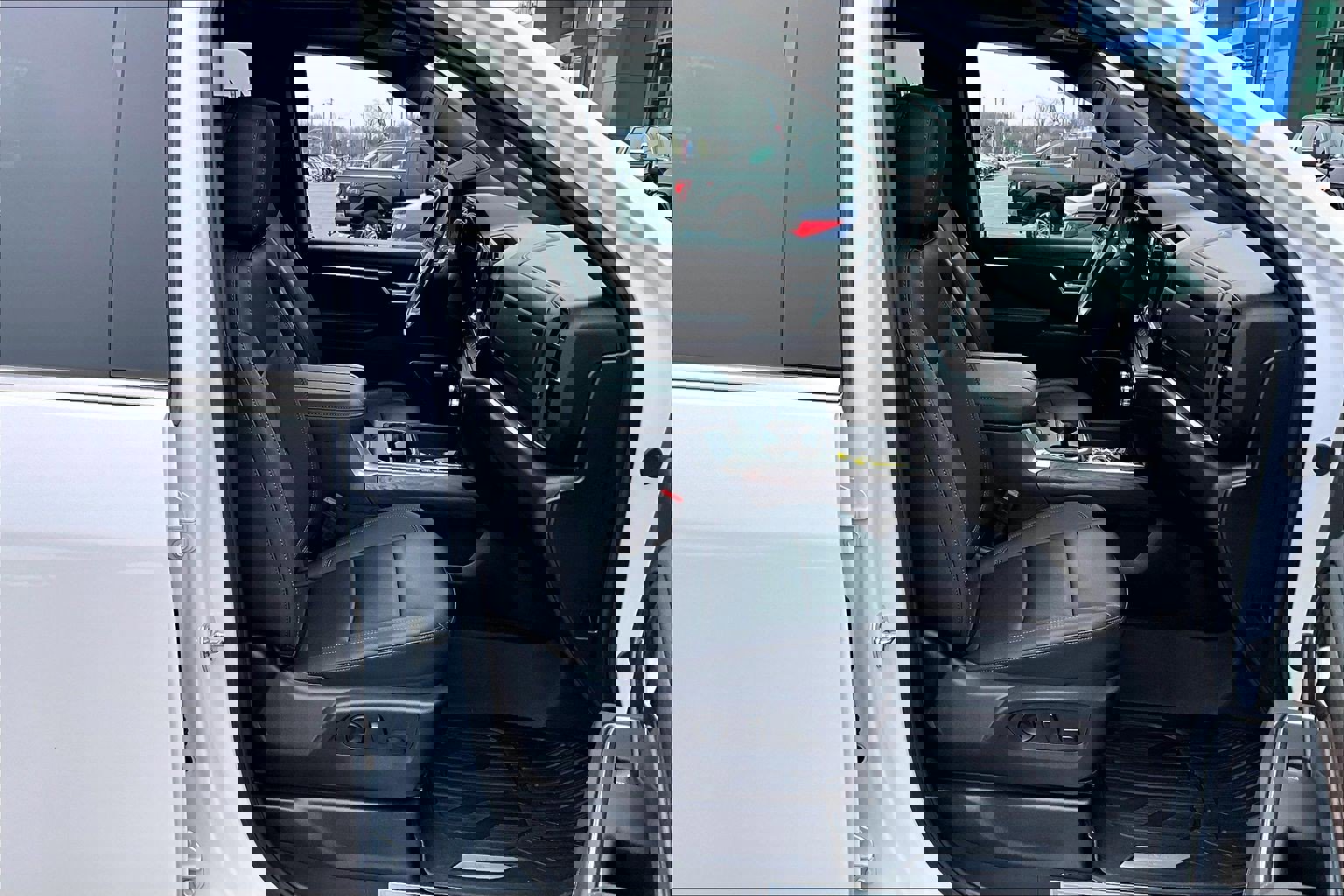 Used 2025 GMC Sierra 3500 SLT w/ SLT Premium Package image 7