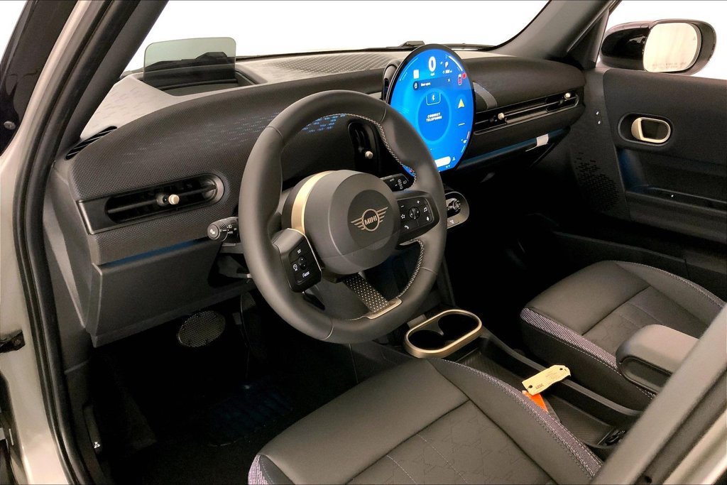 Certified 2026 MINI Cooper 4-Door Hardtop FWD image 21