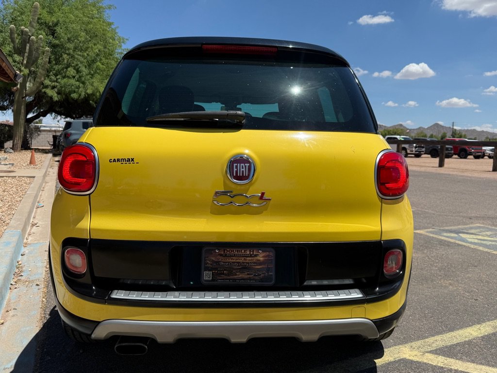 Used 2017 FIAT 500L Trekking w/ Urbana Appearance Package FWD image 7