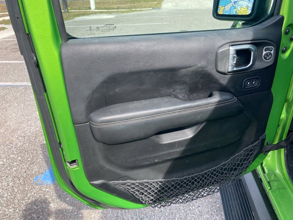 Used 2019 Jeep Wrangler Unlimited Sahara image 10