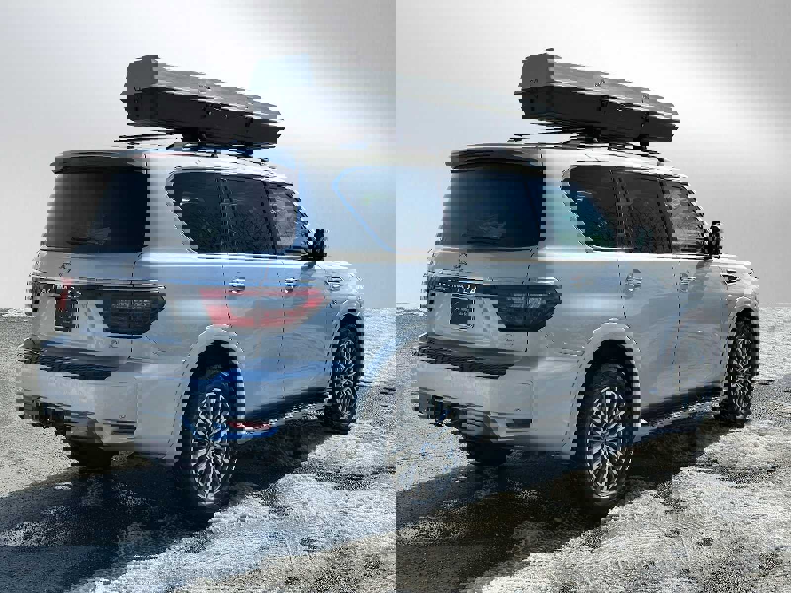 Used 2021 Nissan Armada SL w/ Captain's Chairs Package image 3