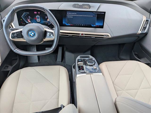 Used 2024 BMW iX xDrive50 w/ Sport Package AWD/4WD image 18