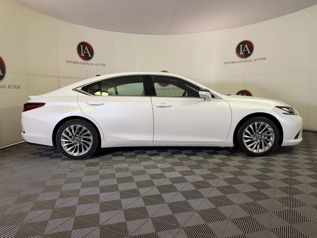 Used 2023 Lexus ES 350 Ultra Luxury image 6
