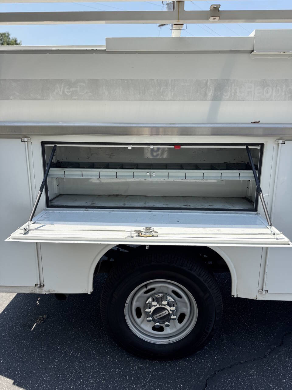 Used 2018 Ford F350 XL w/ Power Equipment Group image 26