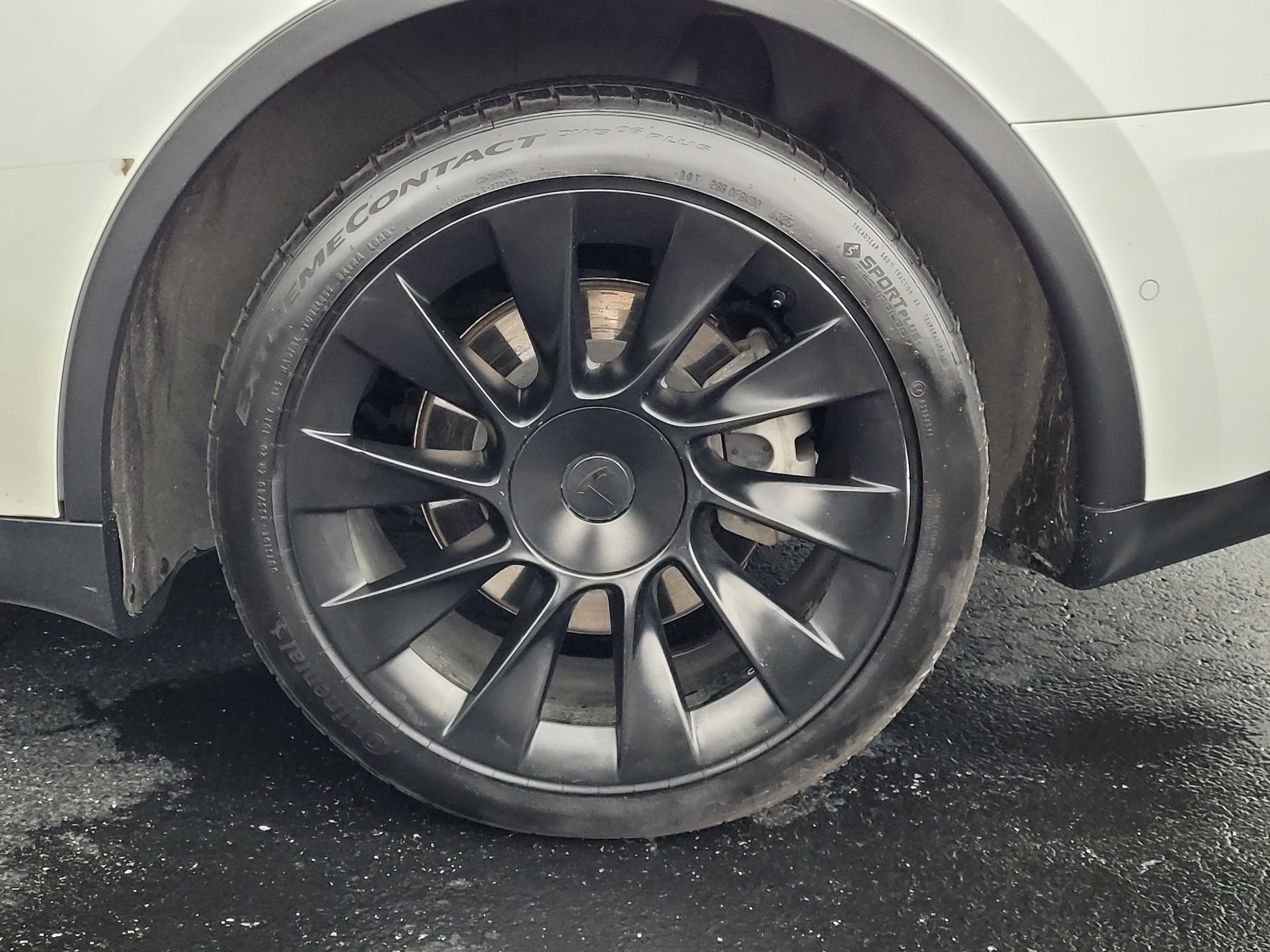 Used 2022 Tesla Model Y Long Range AWD/4WD image 11