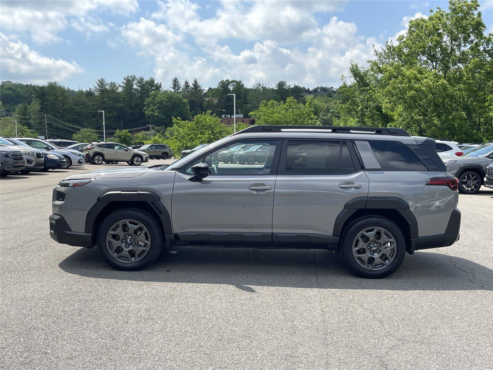 Used 2026 Subaru Outback Premium AWD/4WD image 2