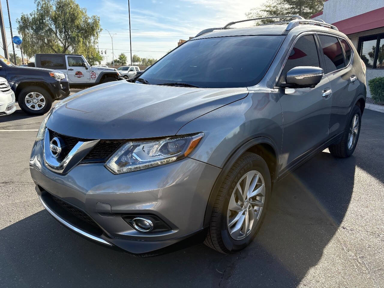Used 2015 Nissan Rogue SL w/ SL Premium Package image 4
