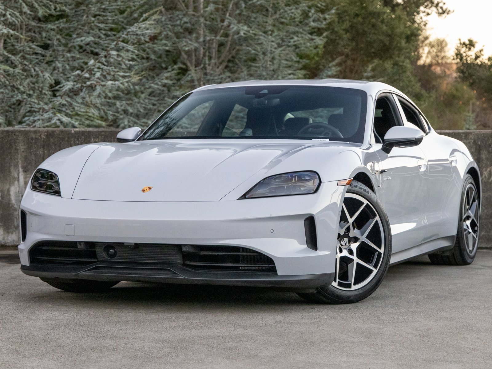 New 2025 Porsche Taycan