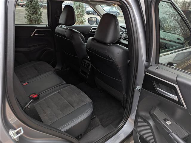 Used 2024 Mitsubishi Outlander SE image 14