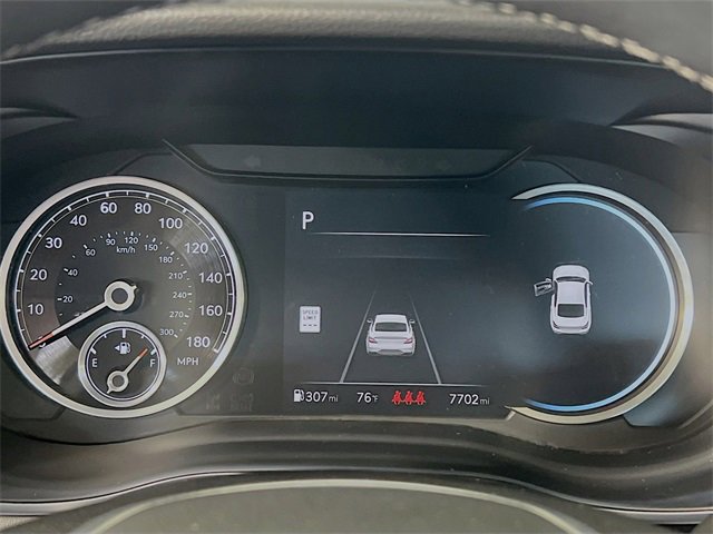 Used 2025 Genesis G70 2.5T image 14