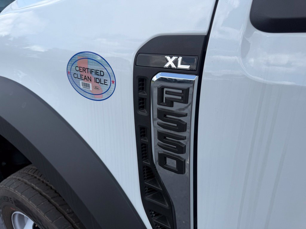 New 2026 Ford F550 4x4 Regular Cab Super Duty image 17