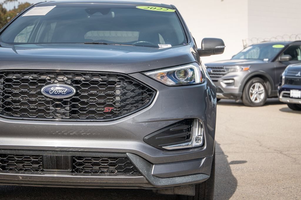 Used 2022 Ford Edge ST w/ Cargo Accessory Package image 3