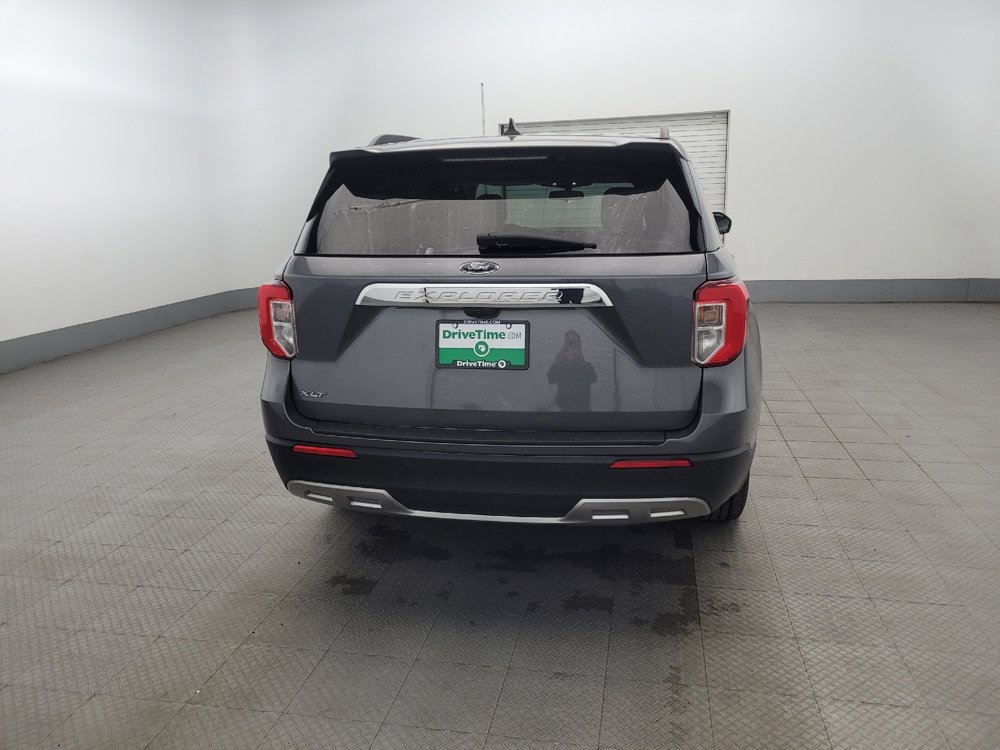 Used 2022 Ford Explorer XLT w/ Equipment Group 202A image 7