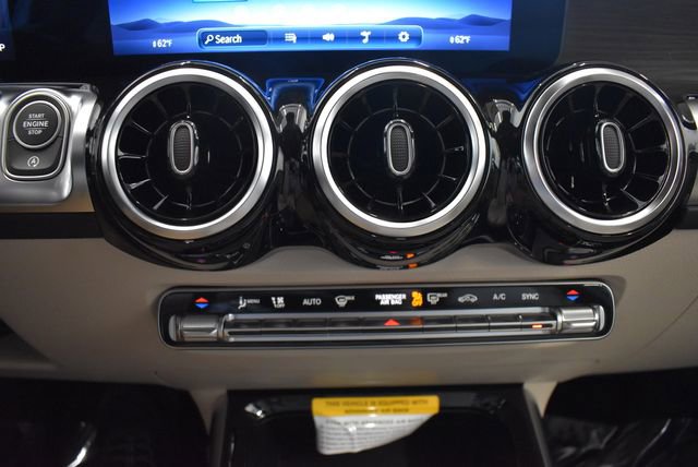 New 2026 Mercedes-Benz GLB 250 4MATIC image 30