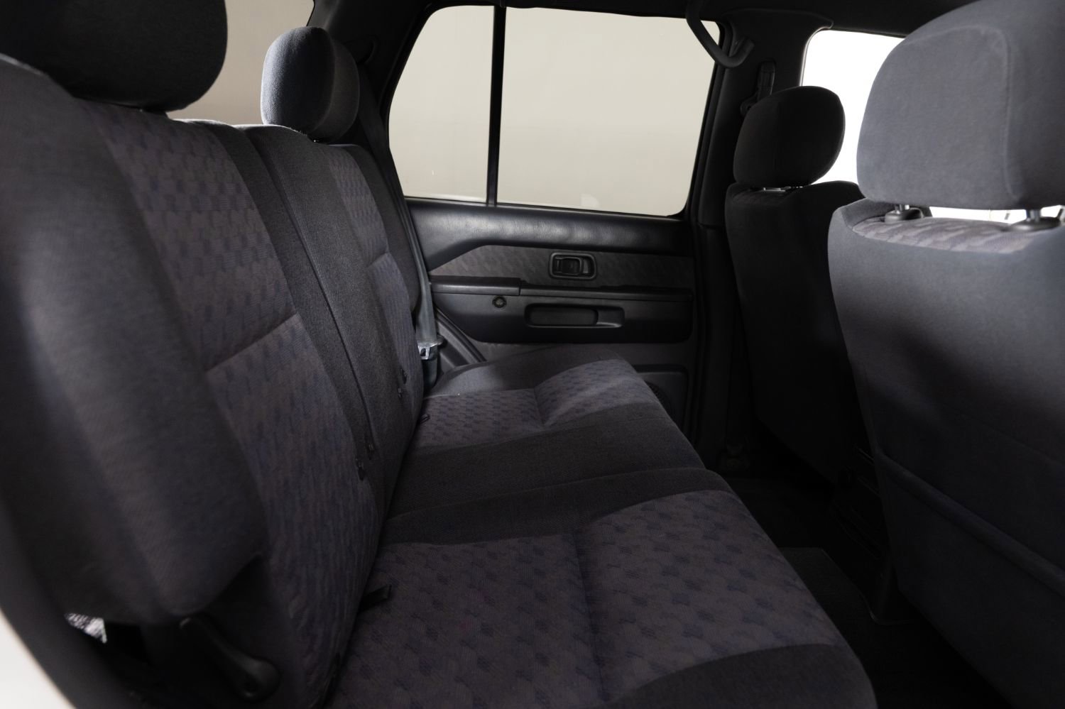 Used 1997 Nissan Pathfinder LE AWD/4WD image 20