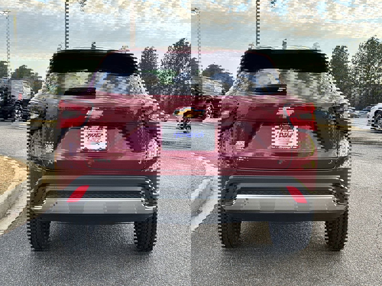 Used 2025 Chevrolet Trax LT w/ LT Convenience Package image 9