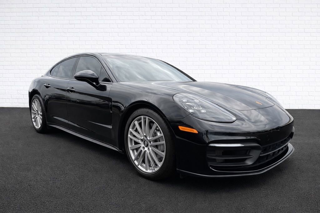 Used 2021 Porsche Panamera image 3