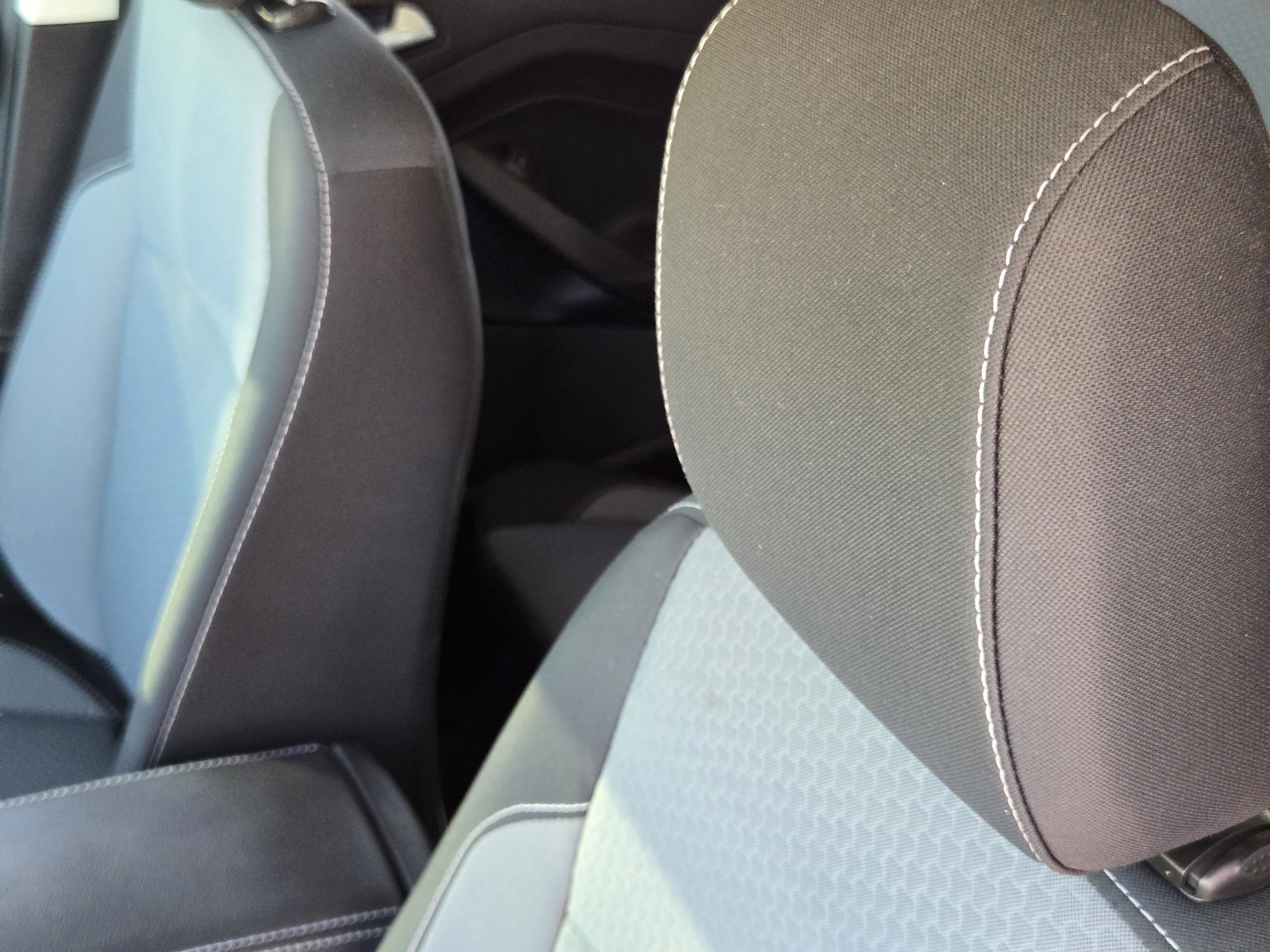 Used 2019 Ford Escape SE FWD image 11