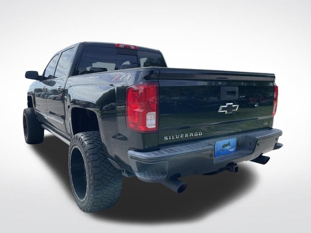 Used 2018 Chevrolet Silverado 1500 LTZ Z71 w/ LTZ Plus Package AWD/4WD image 5