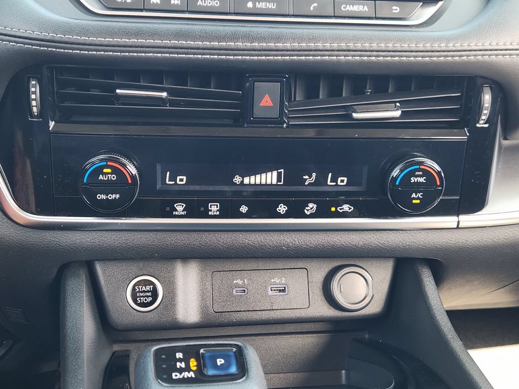 Used 2021 Nissan Rogue SV AWD/4WD image 16