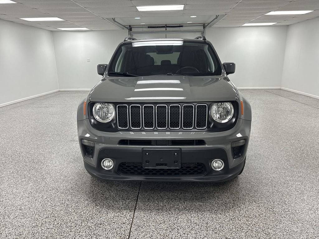 Used 2019 Jeep Renegade Latitude w/ Cold Weather Group image 3