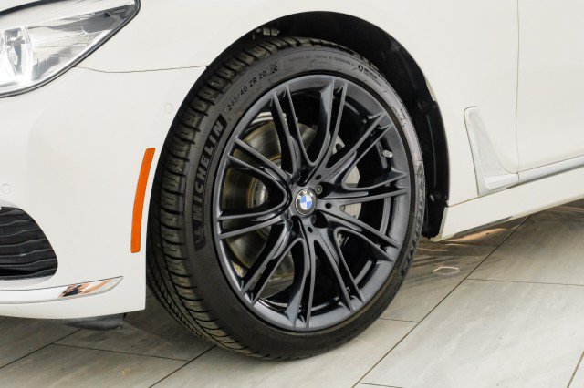 Used 2019 BMW 740i w/ Executive Package RWD image 63