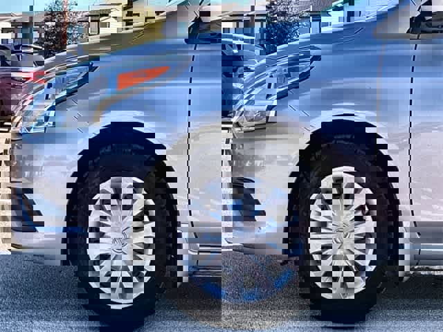 Used 2019 Nissan Versa S Plus image 14