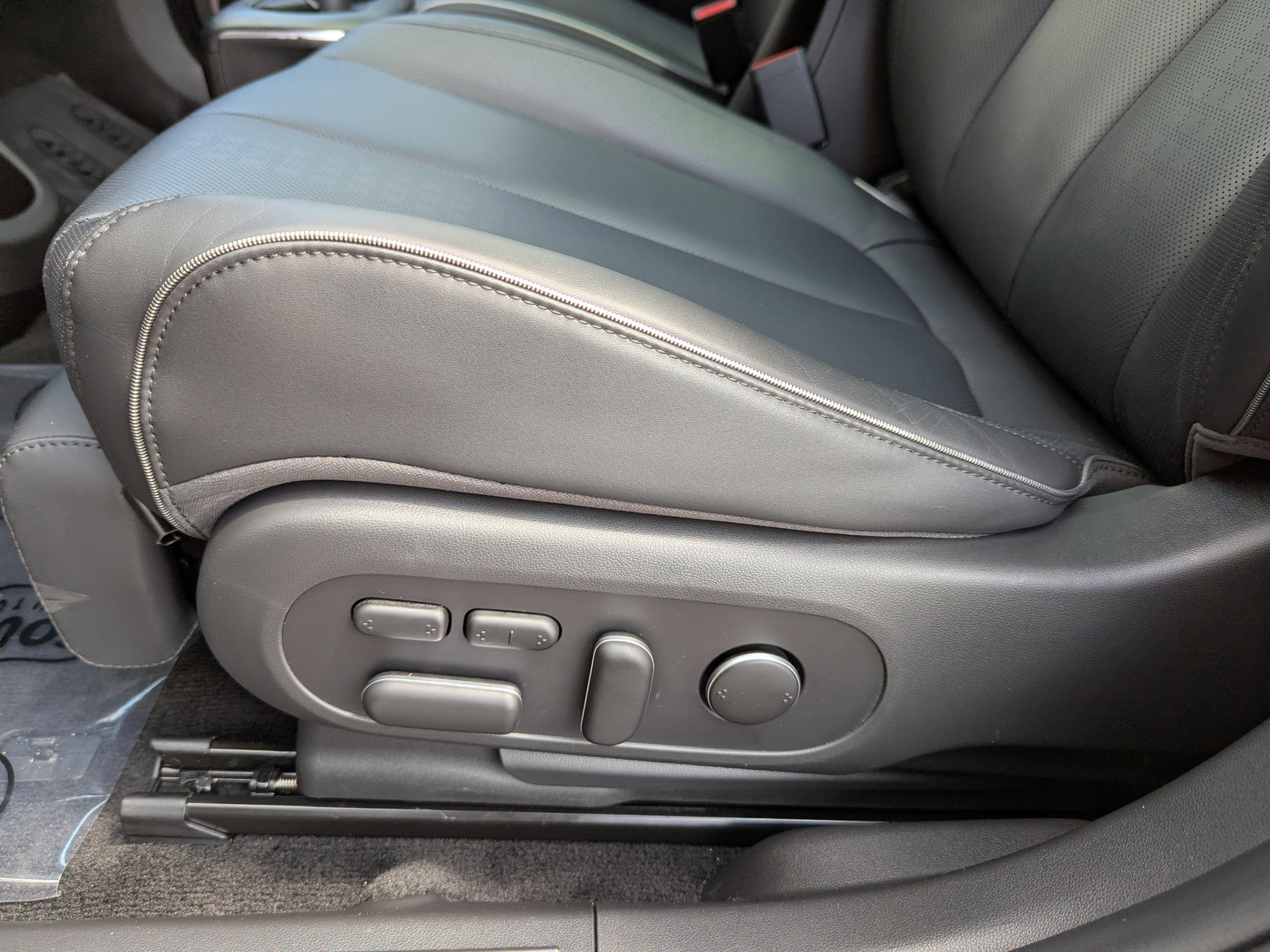 Used 2024 Hyundai Ioniq 5 Limited AWD/4WD image 22